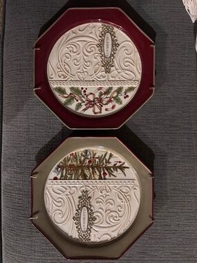 Grasslands Road Christmas display plates